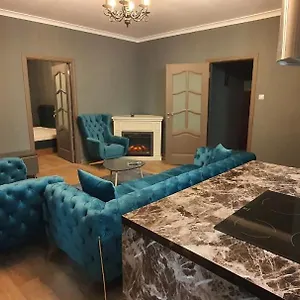 https://balcescusuite.bucharesthotelsnow.com